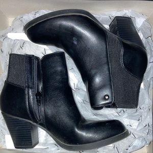 Simply Vera Vera Wang Boots